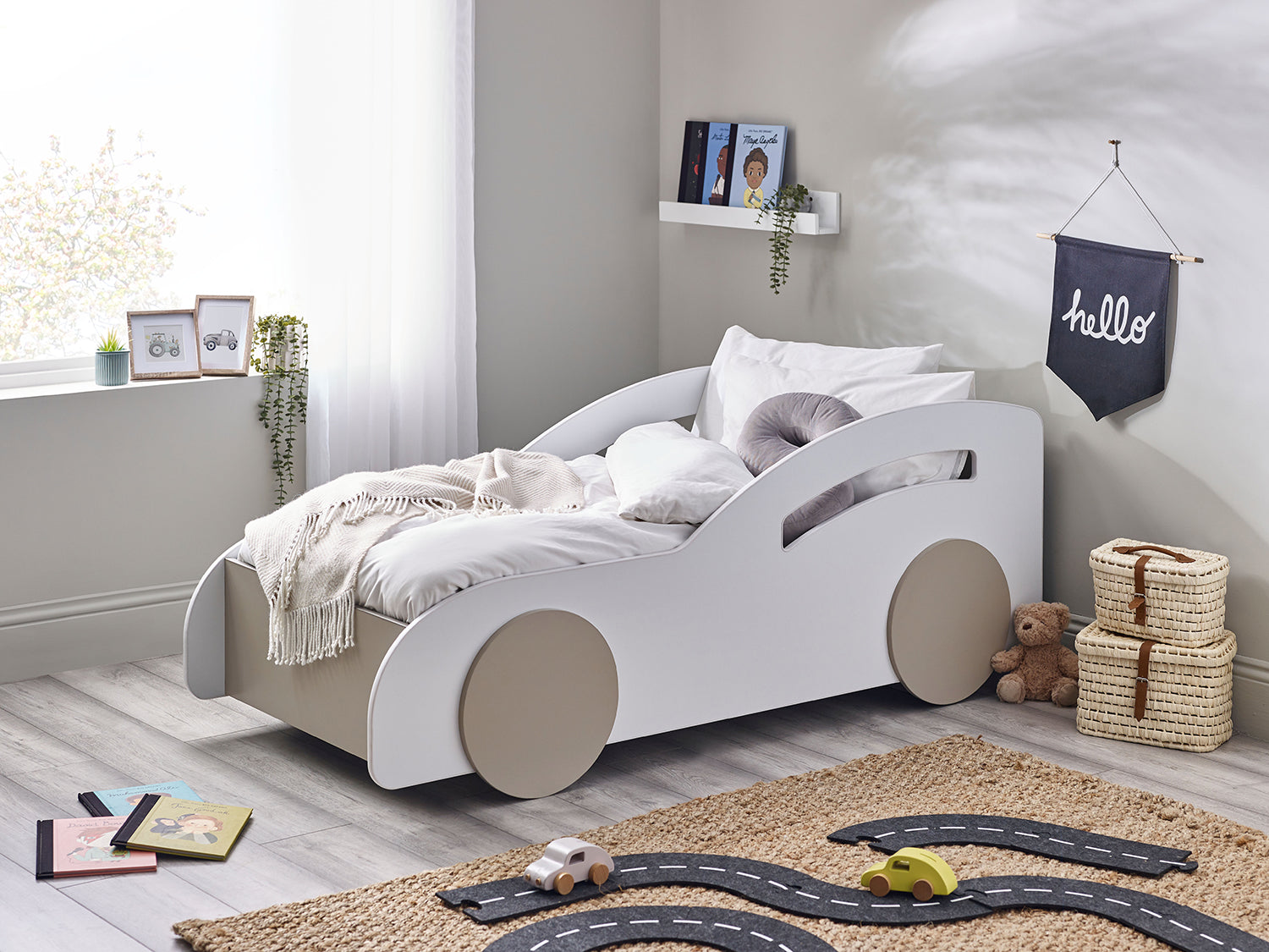 Julian Bowen Atlantis Car Bed - White